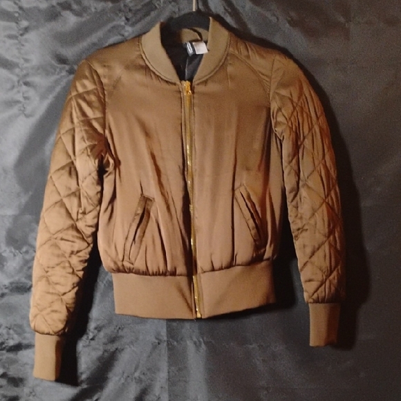 H&M Jackets & Blazers - H&M Tan Bomber Jacket with Quilted Sleeves